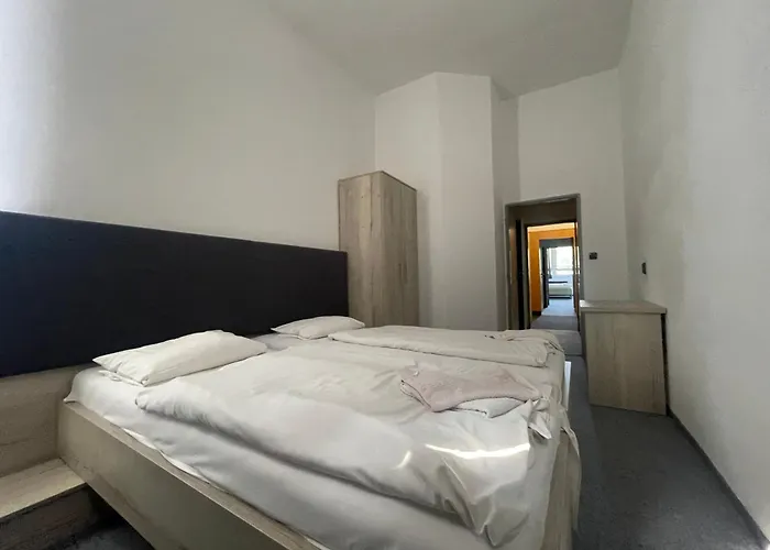 Hotel Stadion 3*